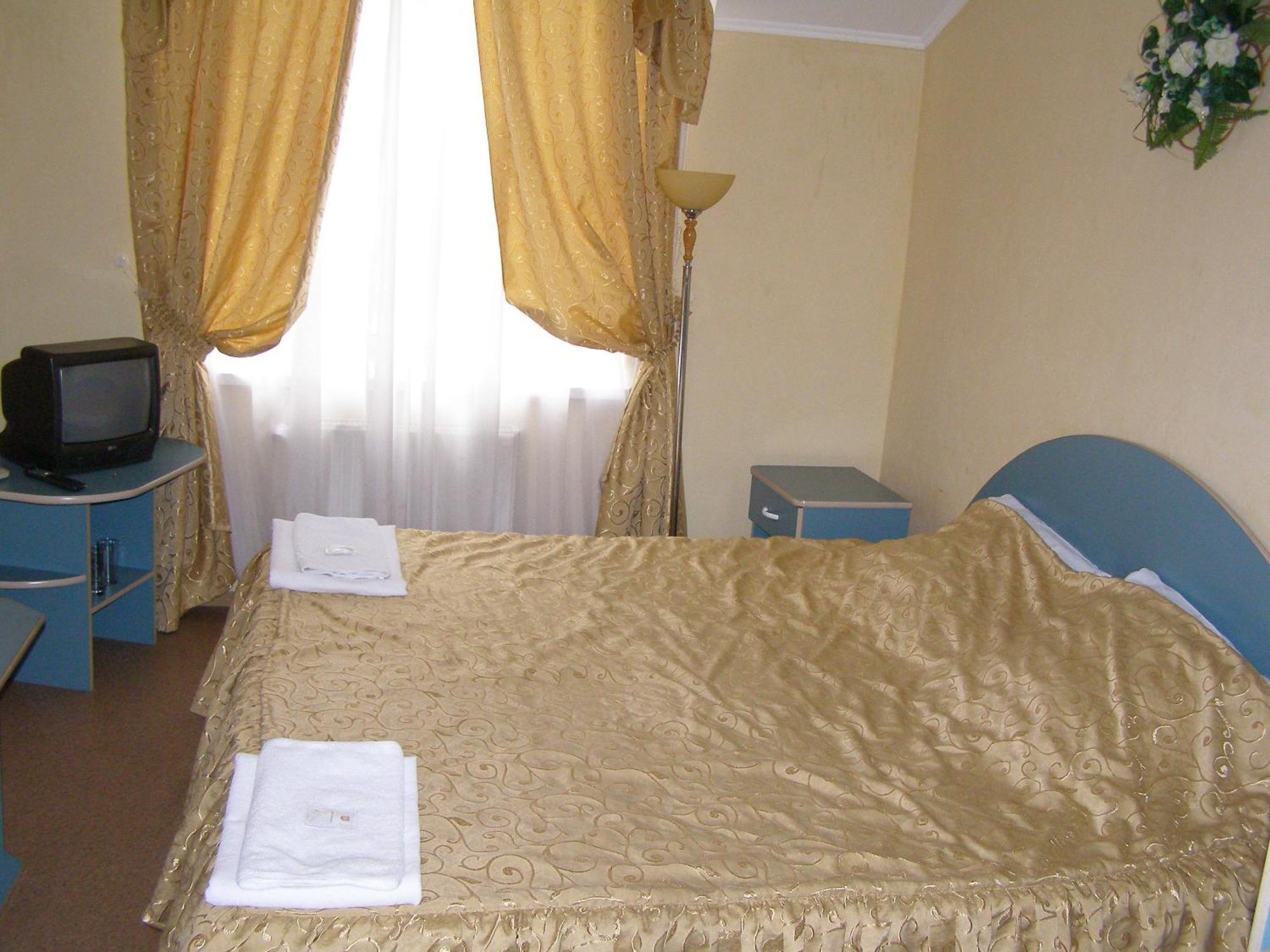 Galant Hotel Boryspil Bagian luar foto