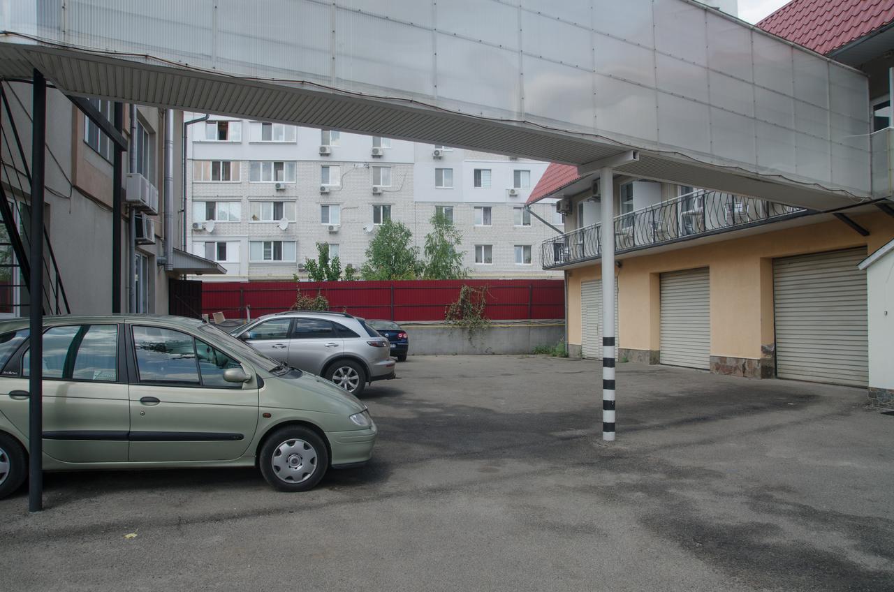 Galant Hotel Boryspil Bagian luar foto
